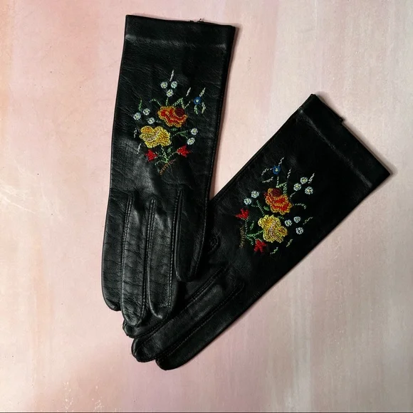 Vintage Handmade Embroidered Floral Leather Gloves - Picture 2 of 7
